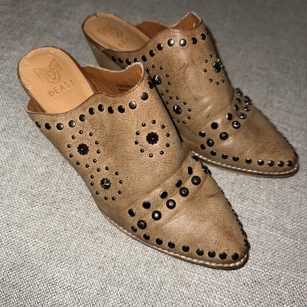 Beast Studded mules